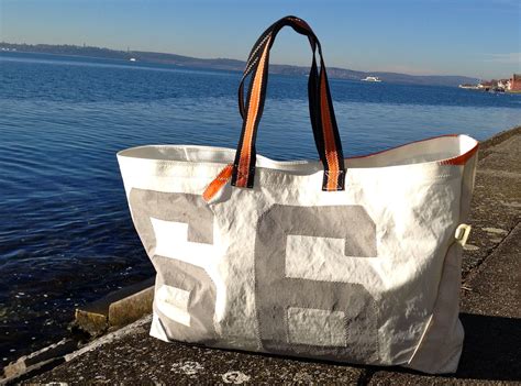 totes made from recycled sails